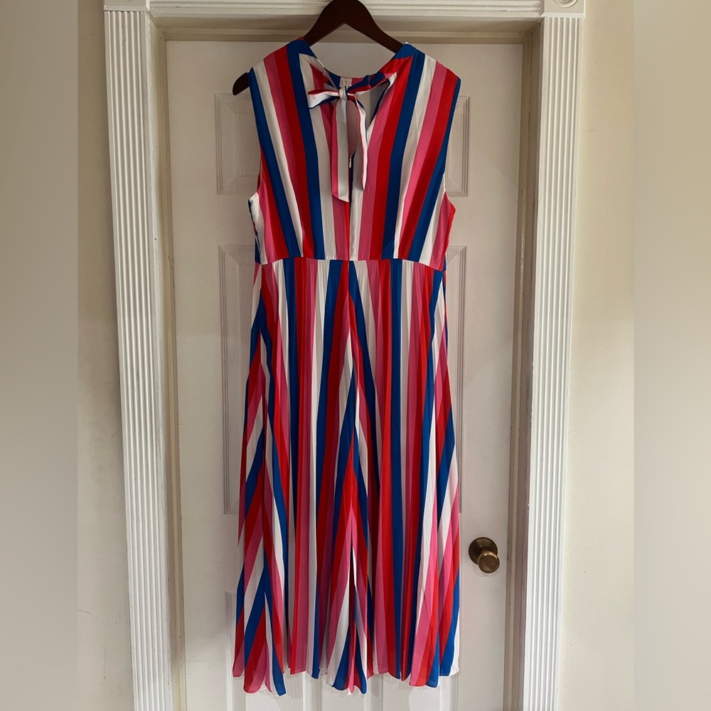 Boden Jocelyn Pleated Midi Dress - Picture 8 of 13